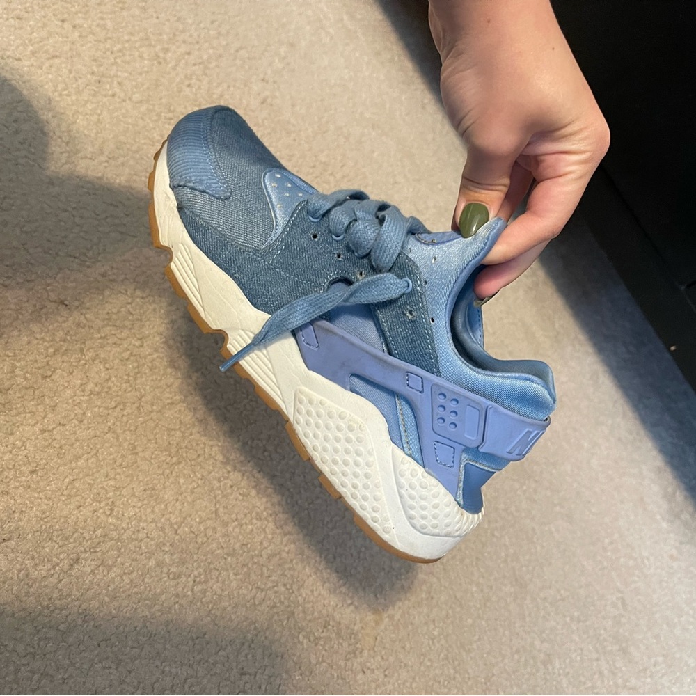 Nike shoes